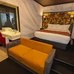 Hotel Sky Cape Town