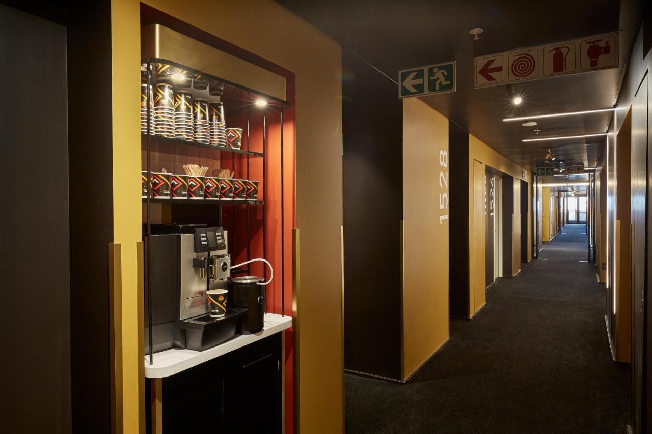 Sky Hotel 4*